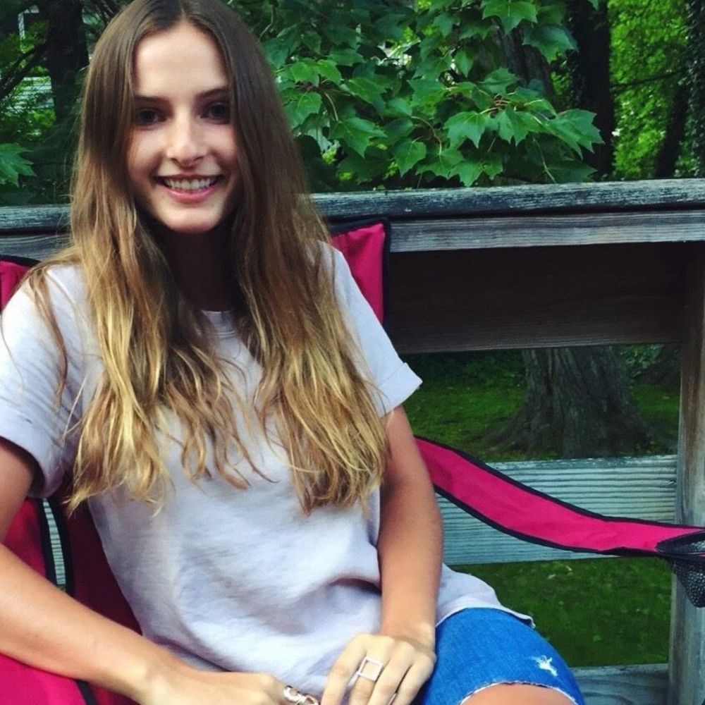 Meet your Posher, Olivia